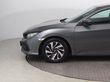 Honda Civic X Hatchback 5d 1.0 VTEC Turbo 129KM 2018 Honda Civic 1.0 VTEC Turbo, Navi, Klima, zdjęcie 14