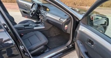 Mercedes Klasa E W212 Kombi 200 CDI BlueEFFICIENCY 136KM 2010 Mercedes-Benz Klasa E Mercedes-Benz Klasa E 200 CDI BlueEff 2.1 Diesel, zdjęcie 17