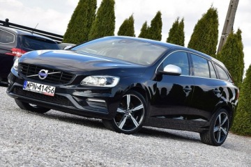 Volvo V60 I Kombi Facelifting 2.0 D4 DRIVE-E 190KM 2018 Volvo V60 2,0D4 190Km R-Design Alcantara Led Navi, zdjęcie 1