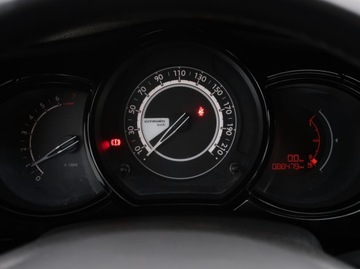 Citroen C3 II Hatchback facelifting 1.2 VTi 82KM 2014 Citroen C3 1.2 VTi, Salon Polska, Klima, zdjęcie 10