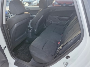 Hyundai i30 I CW Facelifting 1.4 DOHC 109KM 2011 Hyundai i30 Jak nowy 180 tys km z Niemiec pierwszy wlasciciel 1.4 benzyna, zdjęcie 16