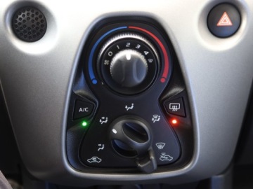 Toyota Aygo II Hatchback 3d Facelifting 1.0 VVT-i 72KM 2021 Toyota Aygo 1.0 VVT-i, Salon Polska, zdjęcie 12