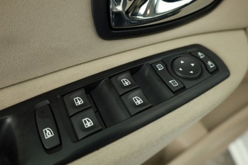 Renault Scenic III XMOD Energy TCe 115KM 2013 Renault Scenic 1.2 TCe, Navi, Klima, Klimatronic, zdjęcie 15