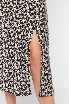 Trendyol Czarna wiskozowa spódnica midi z rozcięciem w kwiatowy wzór 34