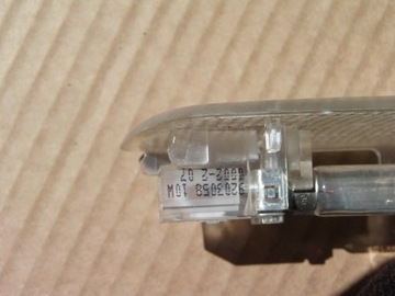 LAMPA KABINY 9203058 VOLVO V70 II KOMBI 2,4 TURBO BENZÍN