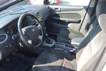 Ford Focus II Sedan 1.6 Duratorq TDCi DPF 109KM 2005 Ford Focus BEMOWO 1.6 Diesel, 2005 rok produkcji KOMIS TYSIAK, zdjęcie 7