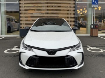 Toyota Corolla XII Sedan Facelifting 1.8 Hybrid 140KM 2026 Od ręki - GR Sport 1.8 Hybrid 140KM | Martwe pole!, zdjęcie 1