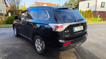 Mitsubishi Outlander III 2013 Mitsubishi Outlander 2.3 DID Intense+ 4WD 2013r, zdjęcie 3