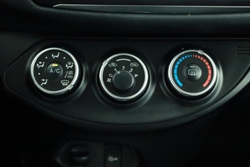 Toyota Yaris III Hatchback 5d Facelifting 2017 1.5 Dual VVT-iE 111KM 2017 Toyota Yaris 1.5 Dual VVT-i, Salon Polska, zdjęcie 9