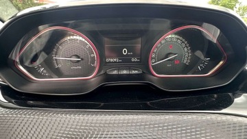 Peugeot 2008 I SUV Facelifting 1.2 PureTech 130KM 2018 Peugeot 2008 RATY 1.2 BENZ 130KM GT-LINE Kamera Navi Tablet Panorama Serwi, zdjęcie 34