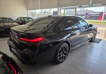 BMW Seria 7 G70 2023 BMW Seria 7 Salon Polska Radary automatyczne drzwi wszystkie pakiety Mpro