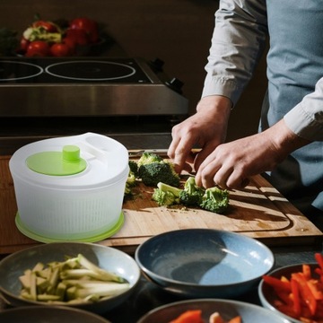 WIRÓWKA DO SAŁATY SUSZARKA DUŻA MISKA DO WARZYW OWOCÓW OSUSZACZ CEDZAK 2.7L