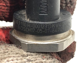 SENZOR TLAKU PALIVA VW GOLF VII 06J906051F 1.4 125KM