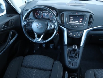 Opel Zafira C Tourer Facelifting 2.0 diesel 170KM 2017 Opel Zafira 2.0 CDTI, Serwis ASO, 167 KM, zdjęcie 6