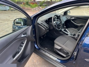 Ford Focus III Hatchback 5d 1.0 EcoBoost 100KM 2013 Ford Focus 1.0 EcoBoost Start-Stopp-System Champions Edition 100KM 2013r, zdjęcie 10