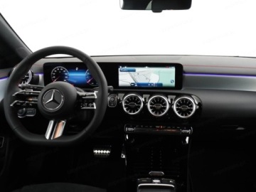 Mercedes CLA C118/X118 Shooting Brake Facelifting 1.3 200 163KM 2025 CLA 200 AMG Line Shooting Brake 1.3 (163KM) 2025, zdjęcie 5