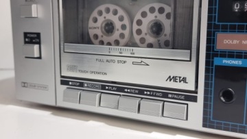 Кассетный магнитофон SANYO RD 220