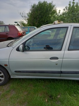 DVEŘE LEVÉ PŘEDNÍ NV632 RENAULT MEGANE 2001R 1.4 16V FACELIFT