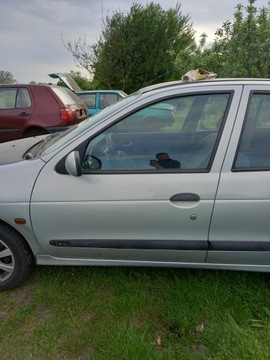 DVEŘE LEVÉ PŘEDNÍ NV632 RENAULT MEGANE 2001R 1.4 16V FACELIFT