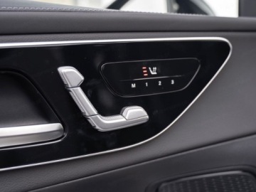 Mercedes GLC C254/X254 Coupe 2.0 220d 197KM 2025 GLC Coupe 220 d 4-Matic AMG Line 2.0 (197KM) 2025, zdjęcie 10