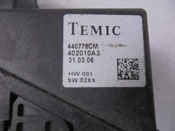 MOTOREK OKNO PRAVÝ PŘEDNÍ SKODA ROOMSTER