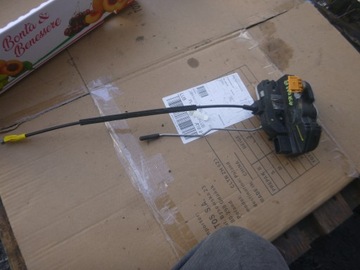 ASTRA J ZÁMEK DVEŘE PRAVÝ ZADNÍ 13579566