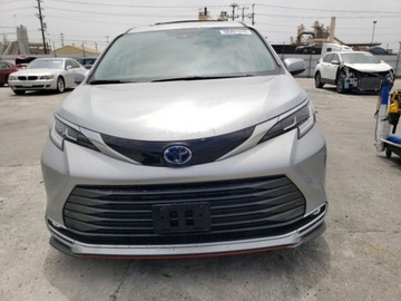 Toyota Sienna III 2024 Toyota Sienna Limited 2024 2.5l 2.5 Benzyna 245KM, zdjęcie 5