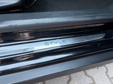 Peugeot 2008 I SUV Facelifting 1.6 BlueHDi 99KM 2018 Peugeot 2008 1.6 HDI 99 KM Climatronic CarPlay, zdjęcie 15