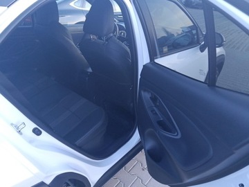 Toyota Yaris IV Hatchback 1.5 Hybrid Dynamic Force 116KM 2022 Toyota Yaris Cross Hybrid 1.5 Adventure Toyota Yar, zdjęcie 16