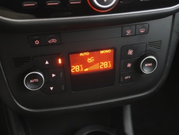 Fiat Punto Punto 2012 2014 Fiat Punto 0.9 TwinAir, Klima, Klimatronic, zdjęcie 11