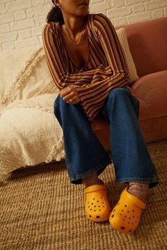 Детские шлепанцы Crocs, легкие туфли, сабо на лето, классика 38-39 J6