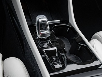 Volvo XC40 Crossover Facelifting 2.0 B3 163KM 2022 Volvo XC 40 WD8325S#B3 Plus Bright Podgrz.f kier, zdjęcie 17