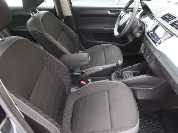 Skoda Fabia III Kombi Facelifting 1.0 TSI 95KM 2021 Skoda Fabia 1.0 TSI, Salon Polska, 1. Właściciel, zdjęcie 8