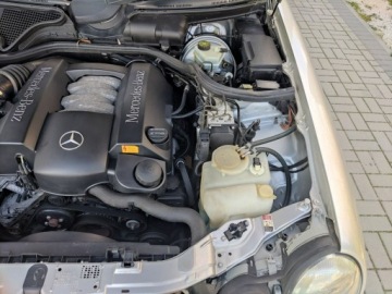 Mercedes Klasa E W210 Sedan 2.6 170KM 2001 Mercedes E 240 170KM Avantgarde Xenony Skóra, zdjęcie 22