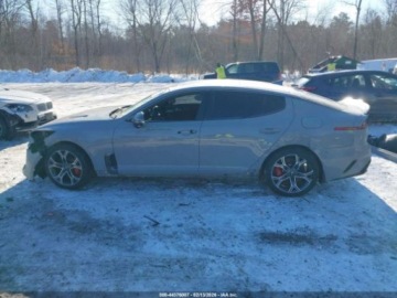 Kia Stinger Liftback 3.3 T-GDi 366KM 2019 Kia Stinger GT2 2019 3.3 Benzyna 365KM, zdjęcie 2