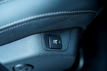 Peugeot 5008 II Crossover Facelifting 2.0 BlueHDi 177KM 2022 Peugeot 5008 GT kamera Skora adc Nawi PANORAMA bli, zdjęcie 19