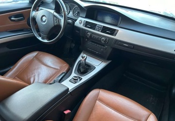 BMW Seria 3 E90-91-92-93 2010 BMW Seria 3 2,0d, Skora, Xenon, Parktronik, Idealny Stan, Klimatronik, Alu, zdjęcie 13