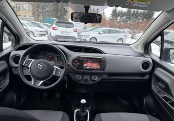 Toyota Yaris III Hatchback 5d Facelifting 1.0 VVT-i 69KM 2014 Toyota Yaris Toyota Yaris Benzyna 70KM, zdjęcie 23