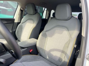 Skoda Kodiaq I SUV Facelifting 2.0 TDI SCR 150KM 2024 Skoda Kodiaq Selection 2.0TDI 150km, DSG, Matrix, ACC, 360, wnetrze Szara, zdjęcie 24