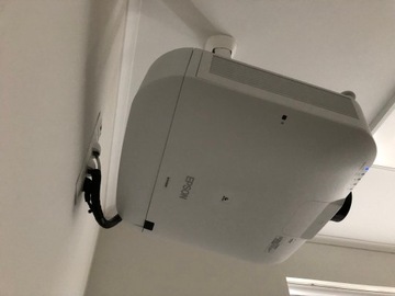 ЖК-проектор Epson EB-2250U белый