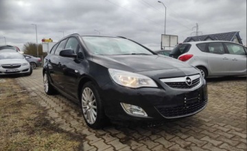 Opel Astra J Sports Tourer 1.7 CDTI ECOTEC 125KM 2011 Opel Astra Opel Astra J 1.7 1.7 Diesel 125KM