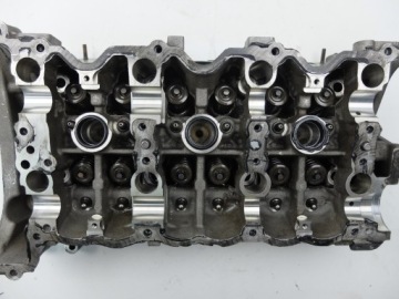 Головка двигателя Mercedes A2720161105 R272016 3.5