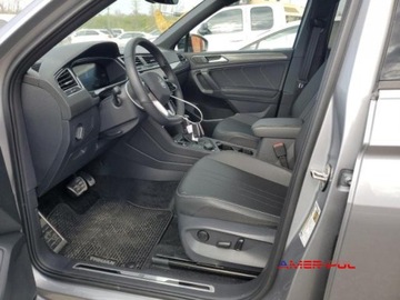 Volkswagen Tiguan III 2024 Volkswagen Tiguan 2024 r. , 2,0L po gradobiciu od ubezpieczalni 2.0 Benzyna, zdjęcie 9