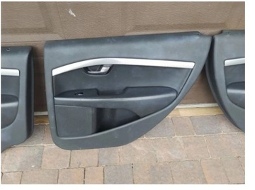 BOCZEK DRZWI PRAWY PRZÓD TYŁ LEWY VOLVO XC70 II