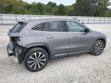 Mercedes GLA II 2021 Mercedes-Benz GLA 2021, 2.0L, 4x4, od ubezpieczalni 2.0 Benzyna 221KM, zdjęcie 3