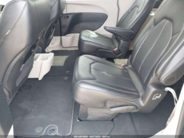 Chrysler Pacifica II 2024 Chrysler Pacifica Touring L 2024 3.6l 3.6 Benzyna 287KM, zdjęcie 17