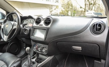 Alfa Romeo MiTo Hatchback 3d 1.4 16v 78KM 2012 Alfa Romeo Mito 1.4 Skory 2012 r. 1.4 Benzyna 78KM, zdjęcie 9