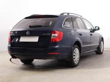 Skoda Superb II Kombi 2.0 TDI CR DPF 140KM 2013 Skoda Superb 2.0 TDI, Klima, Klimatronic, zdjęcie 4