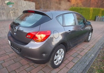 Opel Astra J 2010 Opel Astra Super stan 1.4 Benzyna 120KM, zdjęcie 4