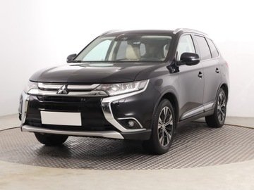 Mitsubishi Outlander III SUV Facelifting 2017 2.2 150KM 2017 Mitsubishi Outlander 2.2 DI-D, Salon Polska, zdjęcie 1